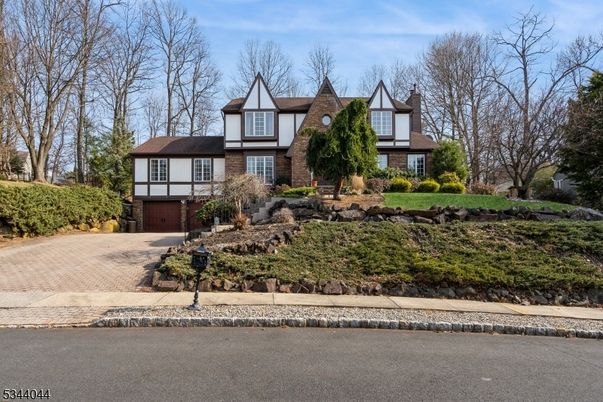 Attached, Exterior, Facade, Tudor Revival