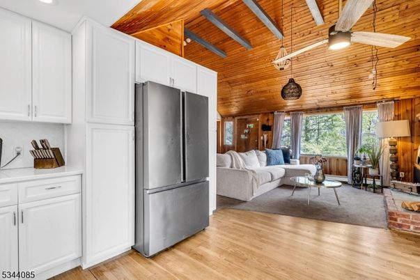 Interior, Kitchen, Living room, Pendant Lights, Recessed Lighting, Stainless Steel Appliances, Wooden Beams, Wooden Ceilings, Wood Texture Flooring