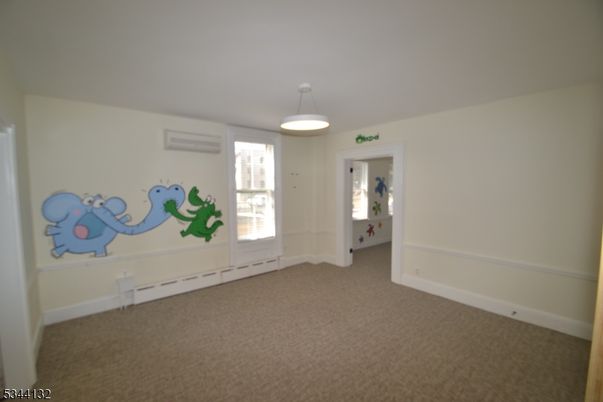 Empty room, Interior, Pendant Lights