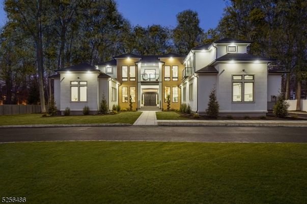 Exterior, Facade, French Provincial