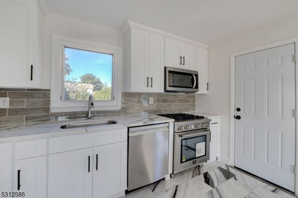 Interior, Kitchen, Marble, Stainless Steel Appliances