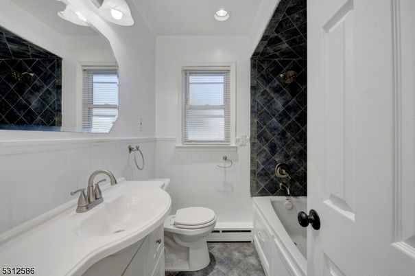 Bathroom, Interior, Recessed Lighting