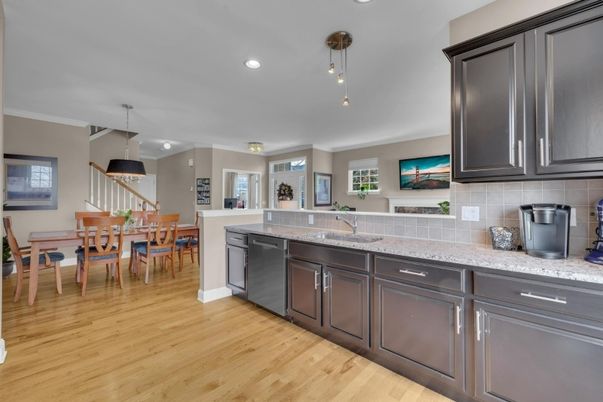 Dining room, Interior, Kitchen, Pendant Lights, Recessed Lighting, Wood Texture Flooring