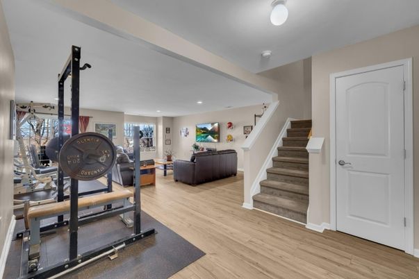 Fitness Equipment, Interior, Living room, Recessed Lighting, Wood Texture Flooring