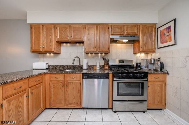 Interior, Kitchen, Stainless Steel Appliances