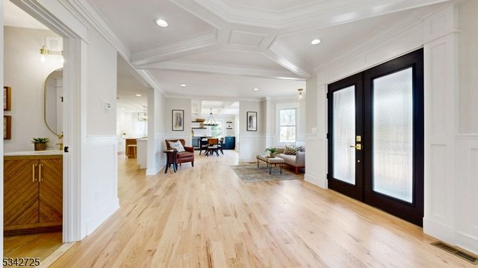 Chandelier, Dining room, Interior, Living room, Pendant Lights, Recessed Lighting, Wood Texture Flooring