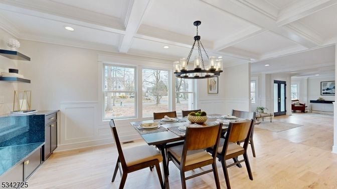 Chandelier, Dining room, Interior, Recessed Lighting, Wood Texture Flooring