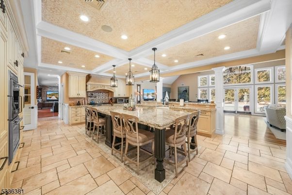 Interior, Kitchen, Living room, Pendant Lights, Recessed Lighting, Stainless Steel Appliances