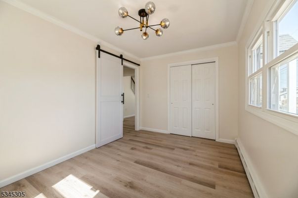 Empty room, Interior, Pendant Lights, Wood Texture Flooring