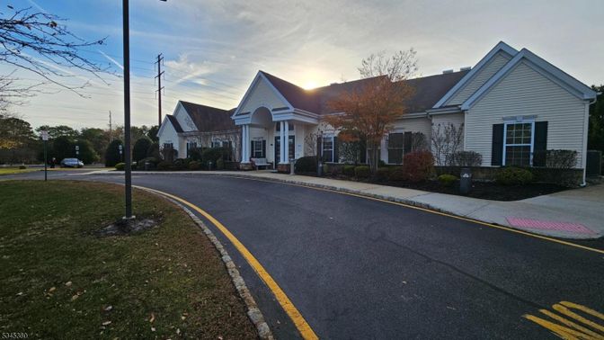 Exterior, Facade, Farmhouse
