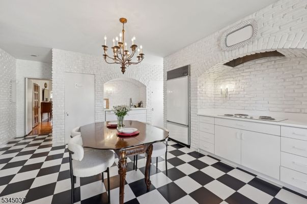 Chandelier, Dining room, Interior