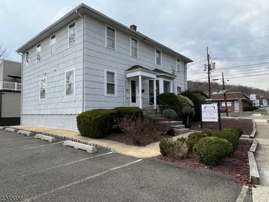 Exterior, Facade, None