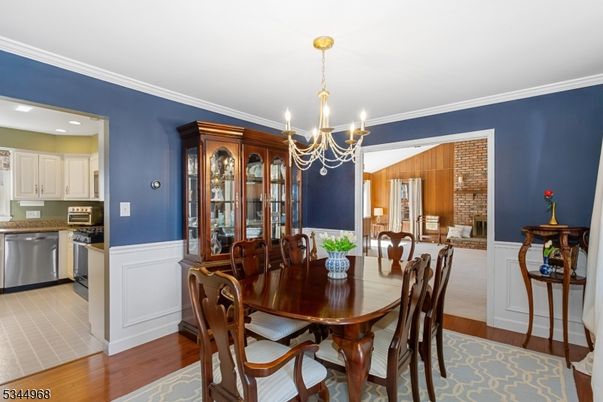 Chandelier, Dining room, Interior, Kitchen, Recessed Lighting, Wood Texture Flooring