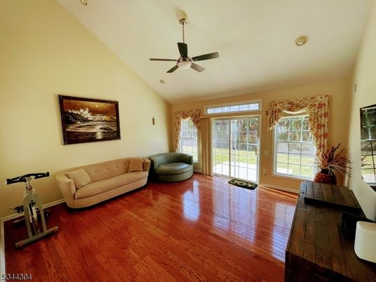 Fitness Equipment, Interior, Recessed Lighting, Wood Texture Flooring
