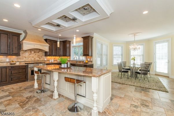 Chandelier, Dining room, Interior, Kitchen, Pendant Lights, Recessed Lighting, Stainless Steel Appliances