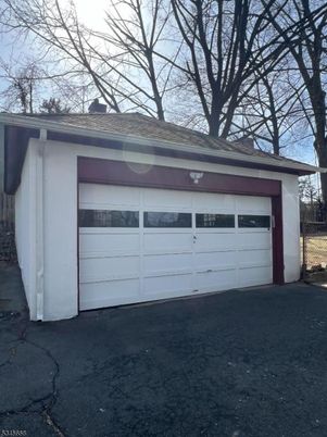 Detached Garage, Exterior