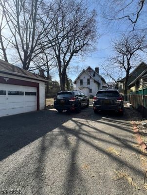 Detached Garage, Exterior
