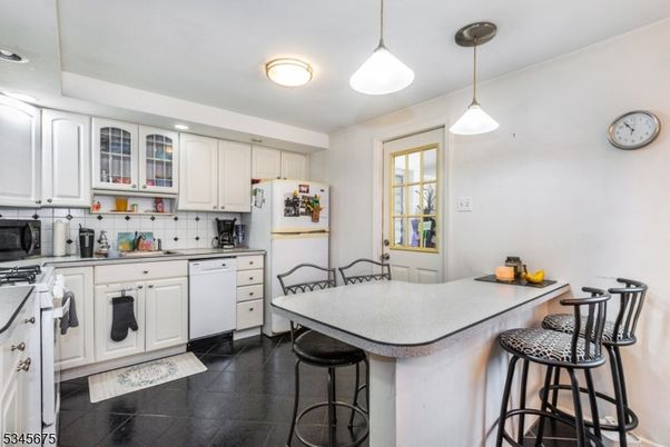 Interior, Kitchen, Pendant Lights, Recessed Lighting