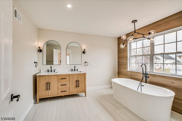 Bathroom, Dual Sink Vanities, Free Standing Baths, Interior, Pendant Lights, Recessed Lighting