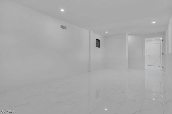 Empty room, Interior, Marble, Recessed Lighting