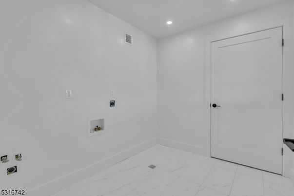 Empty room, Interior, Marble, Recessed Lighting