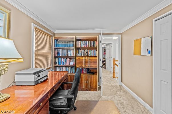 Home Office, Interior