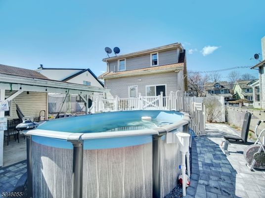 Exterior, Hot Tub, Pool