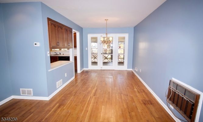 Chandelier, Empty room, Interior, Wood Texture Flooring