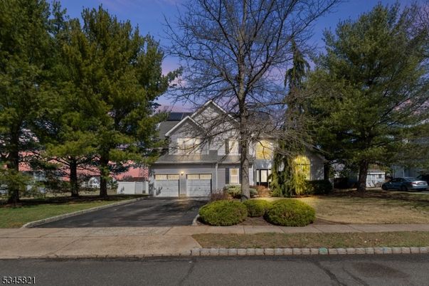 Attached, Exterior, Facade, Tudor Revival