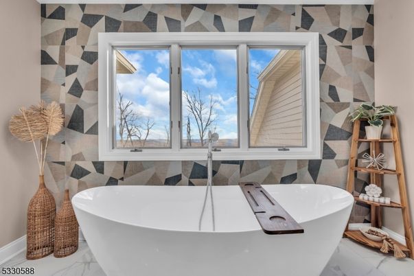 Bathroom, Free Standing Baths, Interior