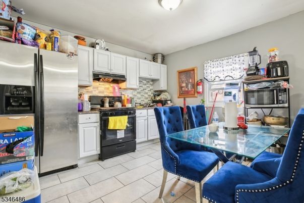 Dining room, Interior, Kitchen, Stainless Steel Appliances