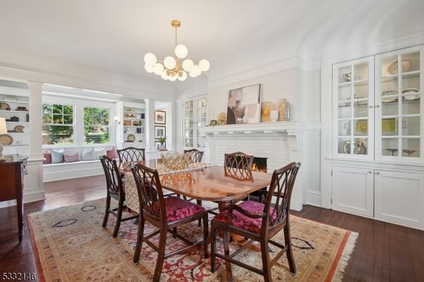 Chandelier, Dining room, Fireplace, Interior, Wood Texture Flooring