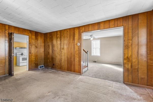 Empty room, Interior, Washer, Wooden Walls