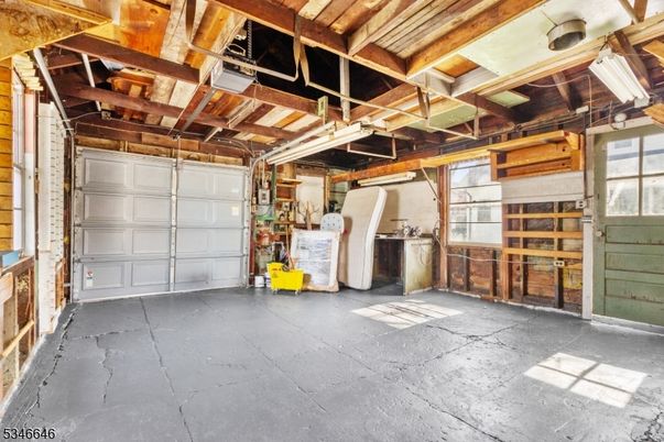 Garage, Interior, Wooden Beams, Wooden Ceilings
