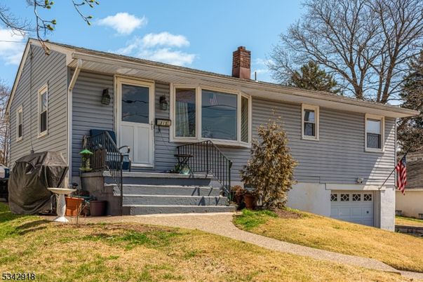 Attached, Exterior, Facade, Raised Ranch