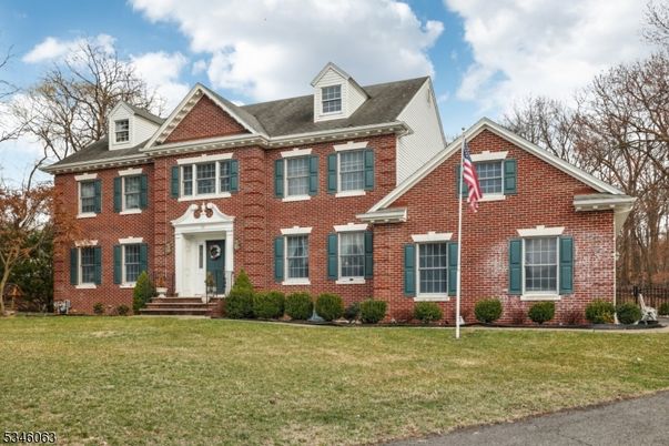 Exterior, Facade, Brick Facade, Georgian