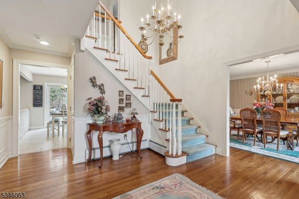 Chandelier, Dining room, Interior, Recessed Lighting, Wood Texture Flooring