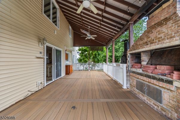 Exterior, Wood Texture Flooring