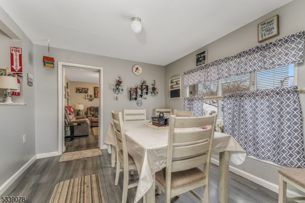 Dining room, Interior, Wood Texture Flooring