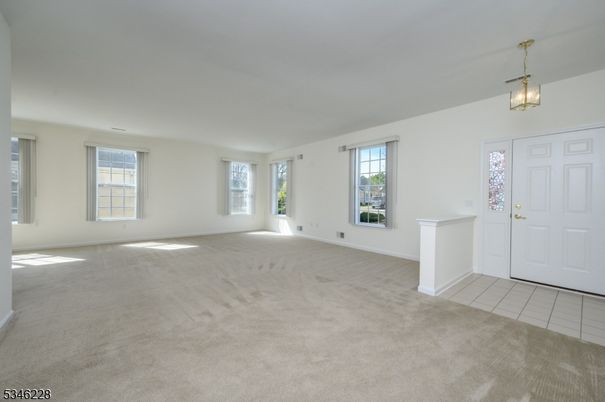 Empty room, Interior, Pendant Lights