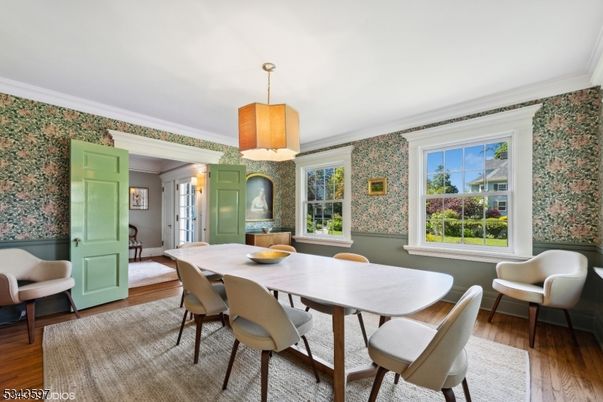 Chandelier, Dining room, Interior, Wood Texture Flooring