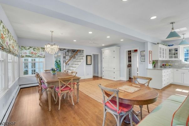 Chandelier, Dining room, Interior, Recessed Lighting, Wood Texture Flooring