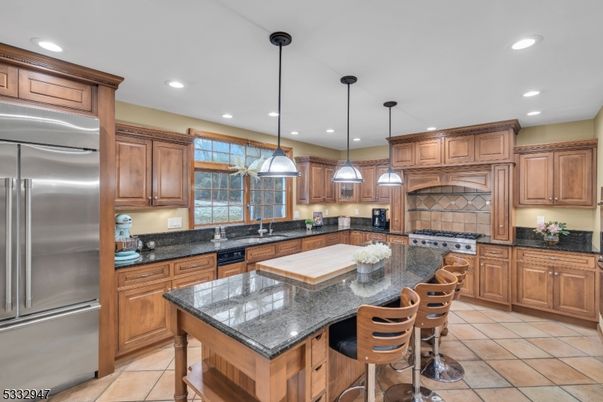 Interior, Kitchen, Pendant Lights, Recessed Lighting, Stainless Steel Appliances