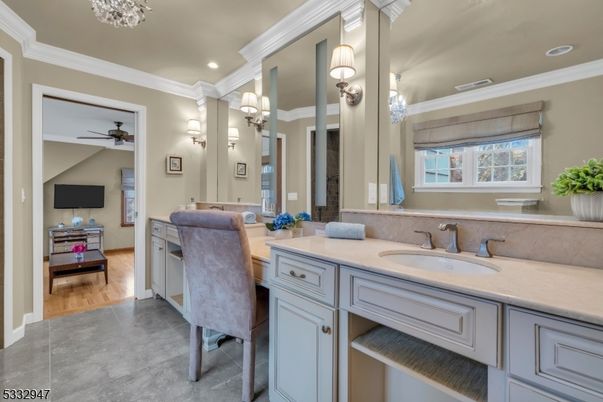 Bathroom, Interior, Recessed Lighting, Wood Texture Flooring