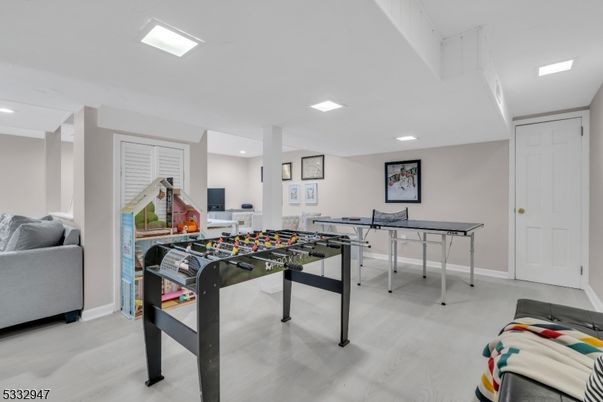 Game Room, Interior, Recessed Lighting
