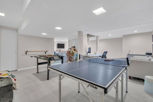 Game Room, Interior, Recessed Lighting