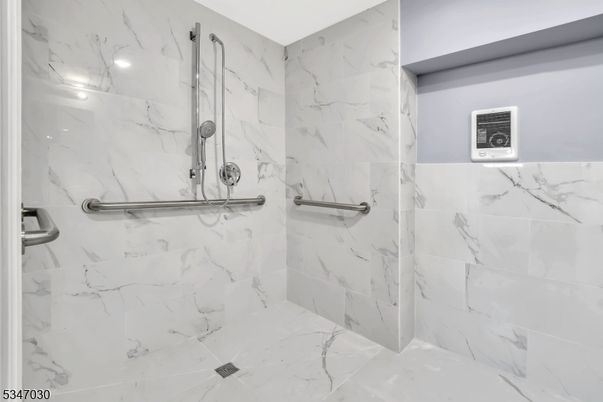 Bathroom, Interior, Marble, Marble Walls, Recessed Lighting