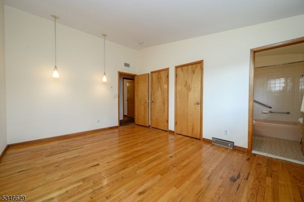 Empty room, Interior, Pendant Lights, Wood Texture Flooring