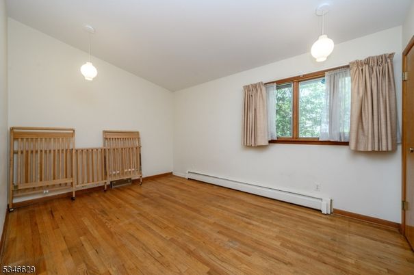 Empty room, Interior, Pendant Lights, Wood Texture Flooring