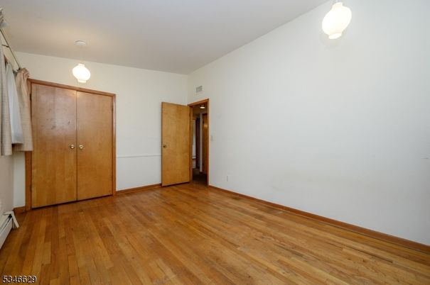 Empty room, Interior, Pendant Lights, Wood Texture Flooring